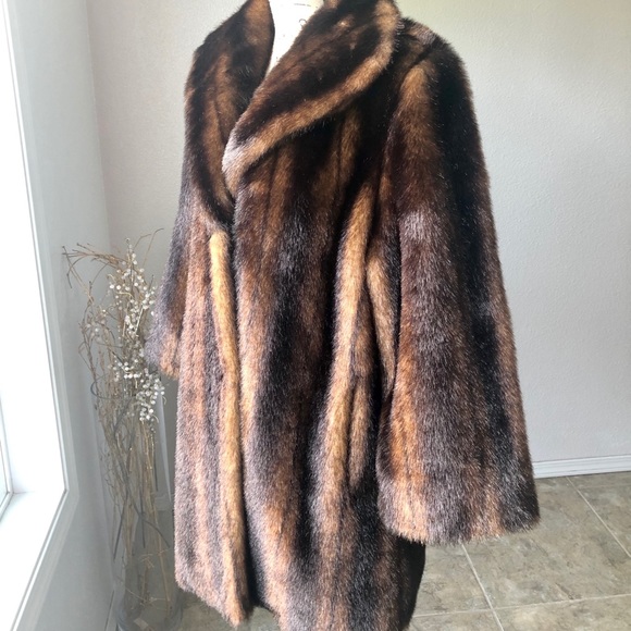 Terry Lewis Faux Fur Luxurious Brown Coat Winter - Picture 15 of 16